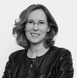 Alexandra Brainos-Gimond PR Director, Consultancy32